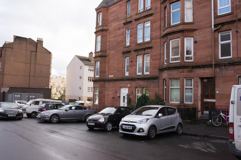 Premier - Crathie View Apartment Glasgow Esterno foto