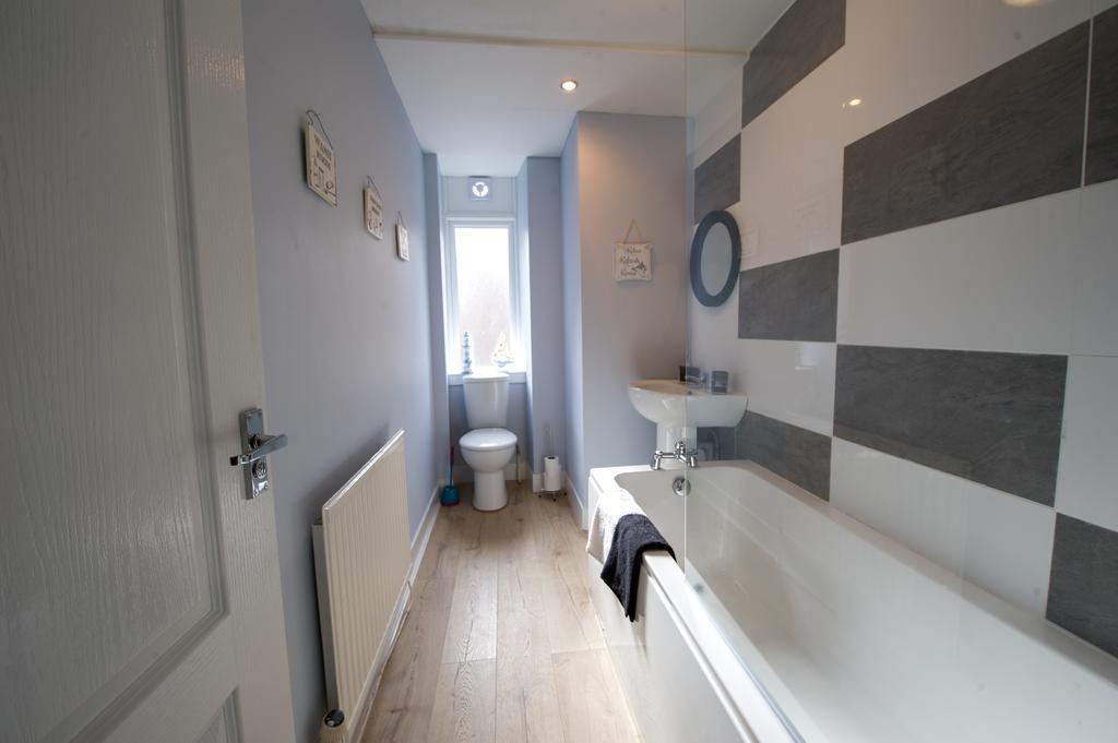 Premier - Crathie View Apartment Glasgow Esterno foto