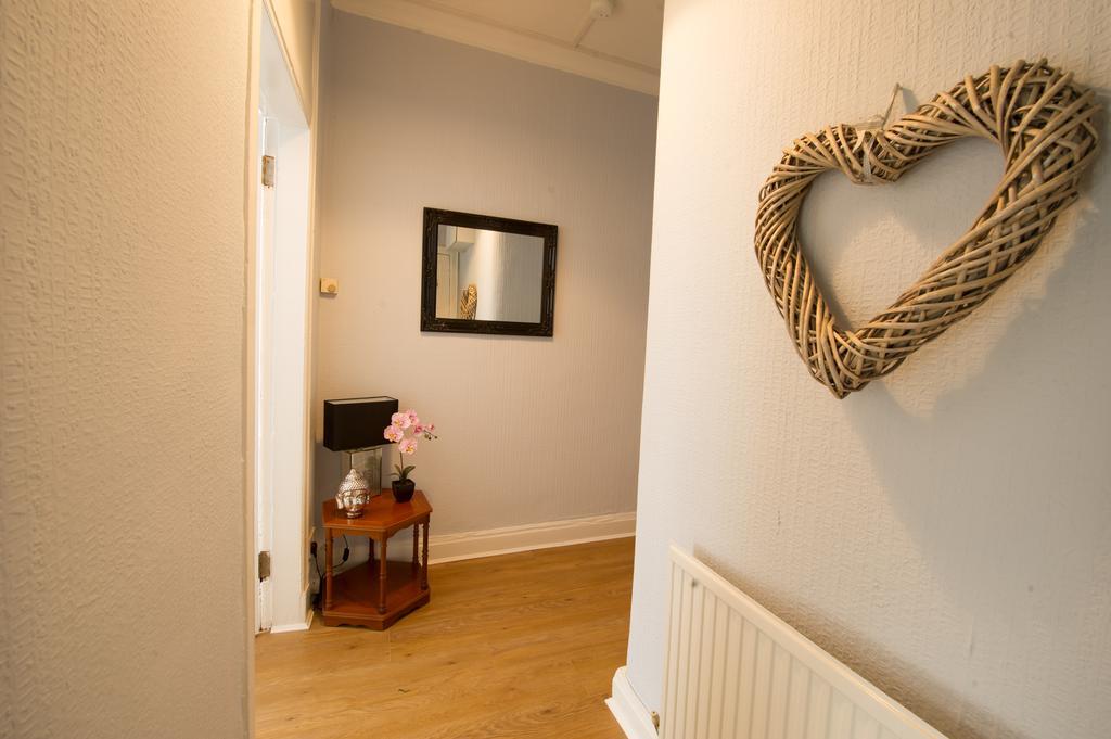 Premier - Crathie View Apartment Glasgow Esterno foto